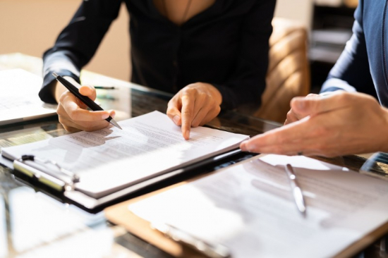 Combien coûte la rédaction d'un contrat par un avocat ? 